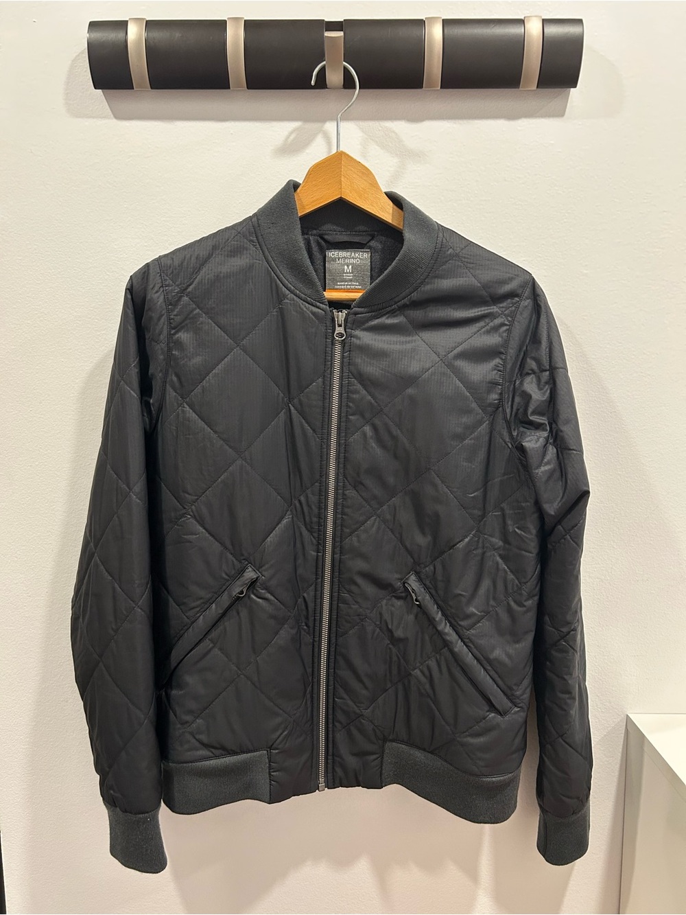Women’s Icebreaker Charcoal Quilted Bomber Jacket 🐑 Merino Wool